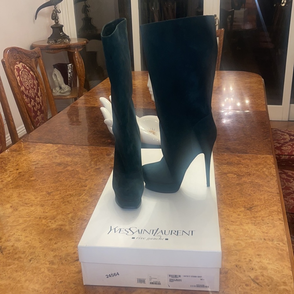 Saint Laurent Heeled Booties